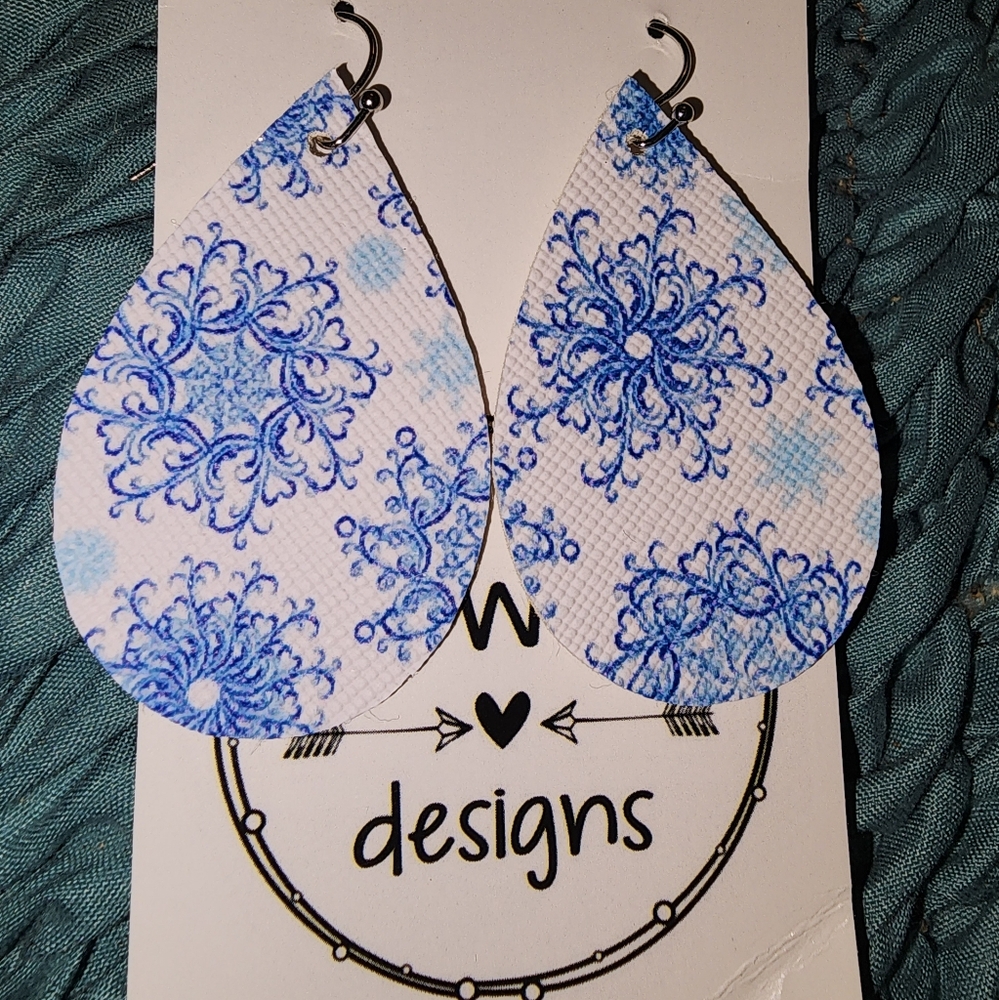 Christmas Snowflake Earrings Brand New by OWG Designs